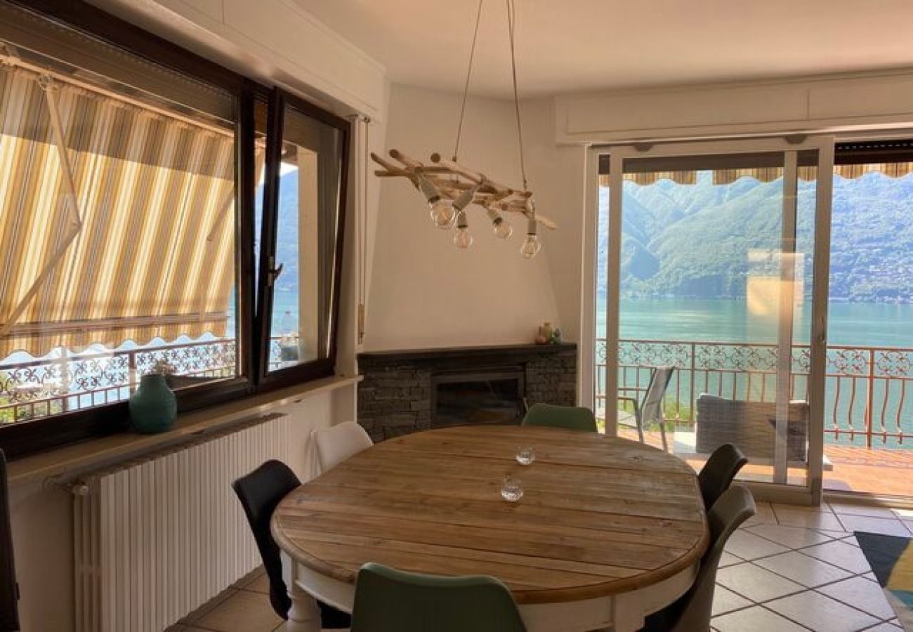 Appartamento a Pino sulla Sponda del Lago Maggiore - Dolce apartment with wonderful lake view in Pino