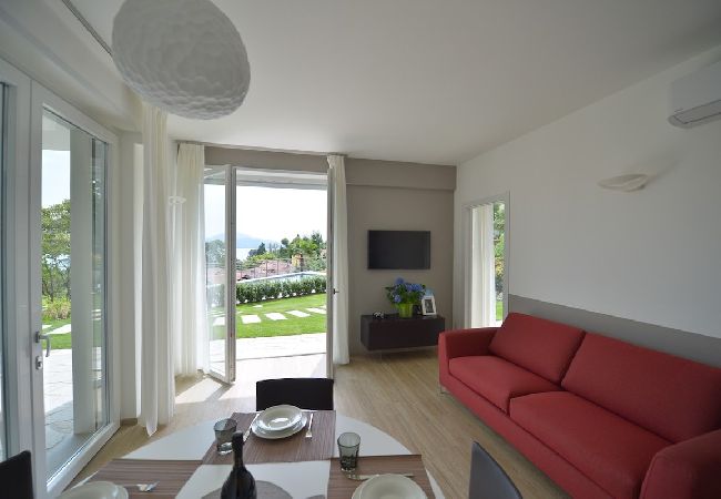 Appartamento a Baveno - The View-Garden: design lake view apt. with porch