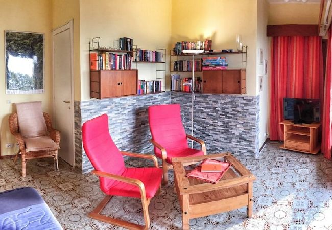 Ferienwohnung in Brezzo di Bedero - Amarys 2 apartment in residence with lake view