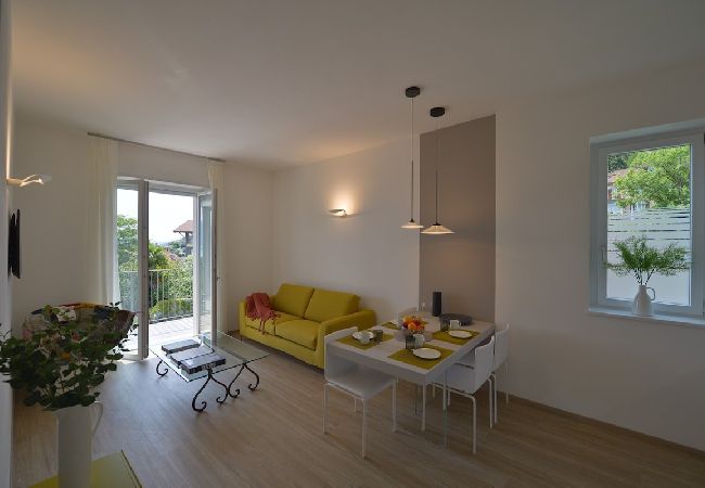 Ferienwohnung in Baveno - The View-Rainbow:design lake view apartment