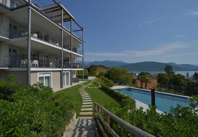 Ferienwohnung in Baveno - The View-Garden: design lake view apt. with porch