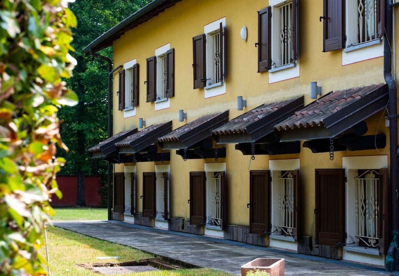 Haus in Agrate Conturbia - Golf Villa Cascina Cordona 1671 with pool and gard