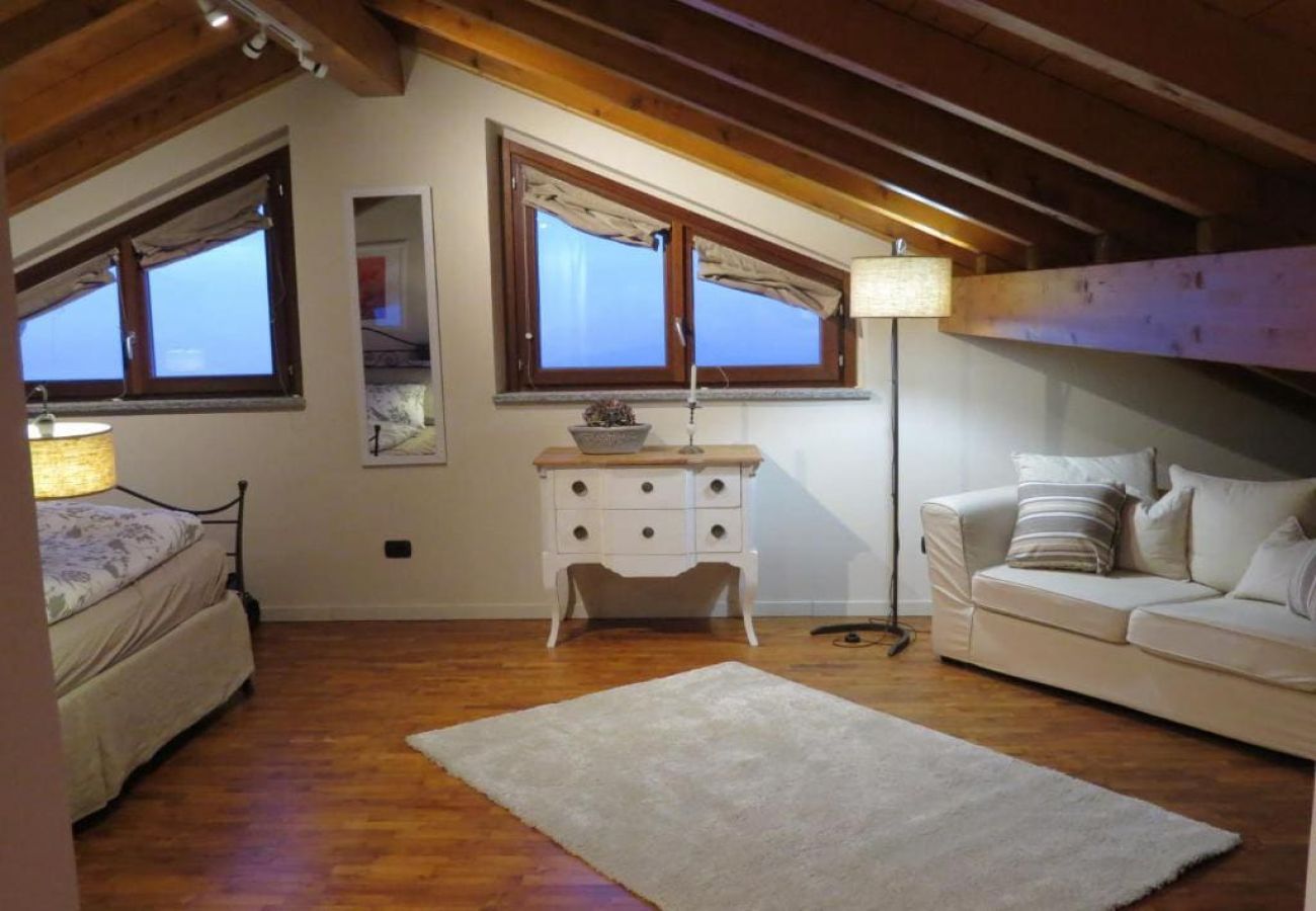 Wohnung in Magognino - Penthouse San Rocco luxury apartment with wonderfu
