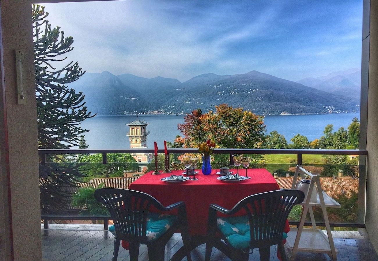 Ferienwohnung in Luino - Cordelia 3 with lake view and pool