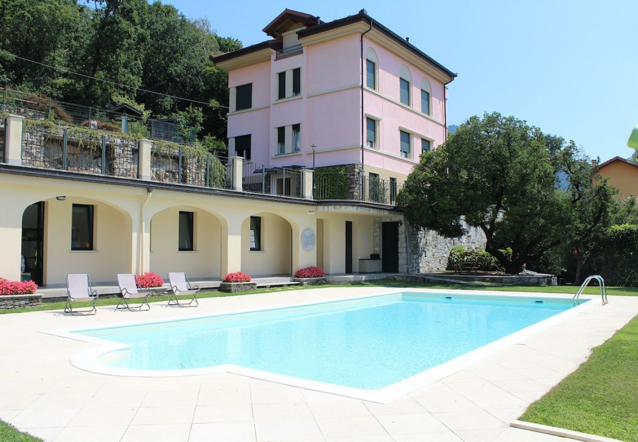 Wohnung in Mergozzo - Oleandro 1 apartment in Mergozzo with pool