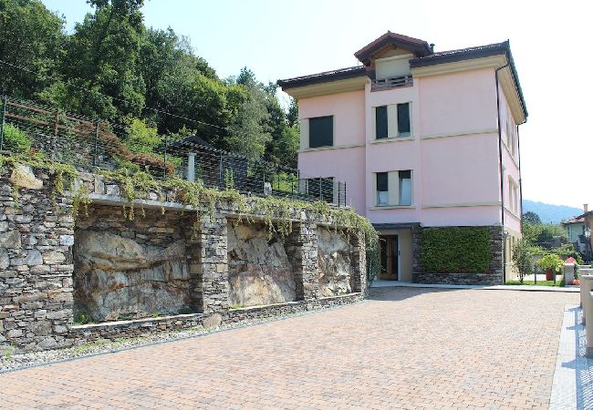 Ferienwohnung in Mergozzo - Oleandro 2 apartment in Residence Villa Cerutti