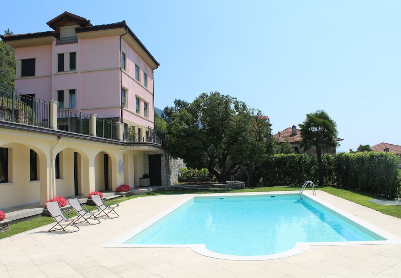 Wohnung in Mergozzo - Oleandro 2 apartment in Mergozzo with pool