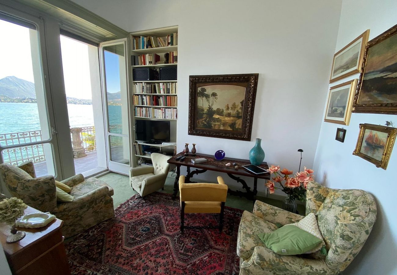 Wohnung in Stresa - Liberty apartment on the lake with beach near the