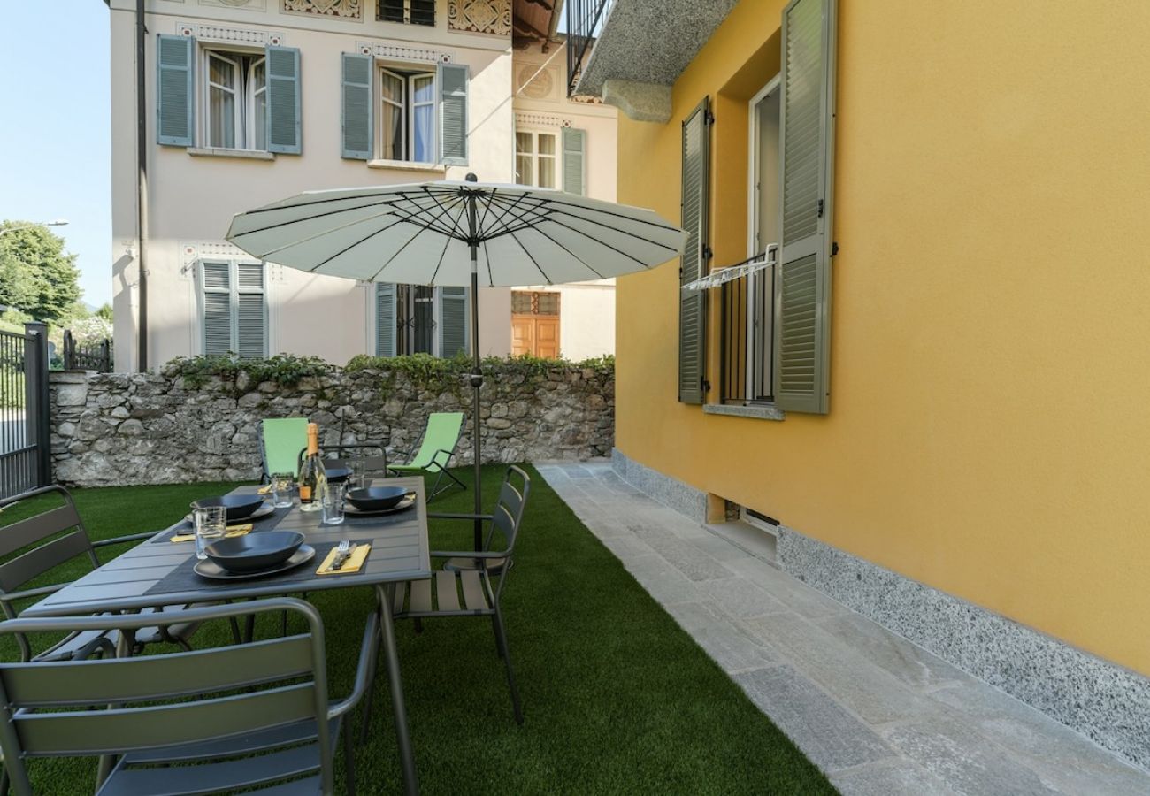 Ferienwohnung in Baveno - Sunflower apartment 1 with terrace in Baveno