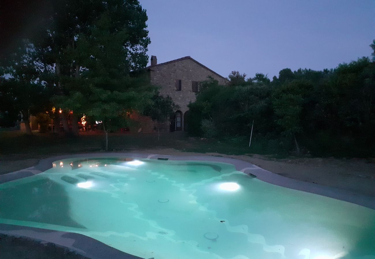 Ferienwohnung in Guardistallo - Maremma 3 apartment  with big garden and pool