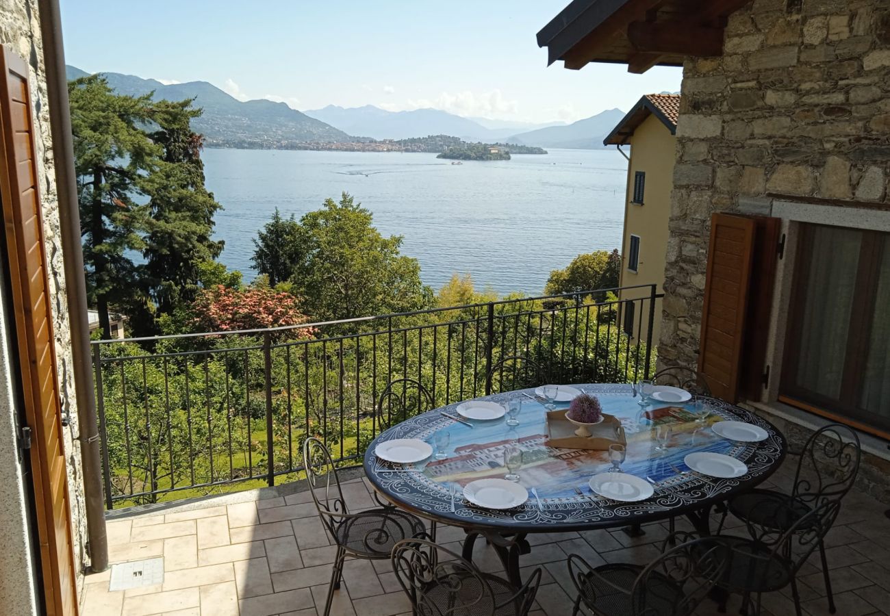 Ferienhaus in Baveno - Lulù stone house with view of the lake