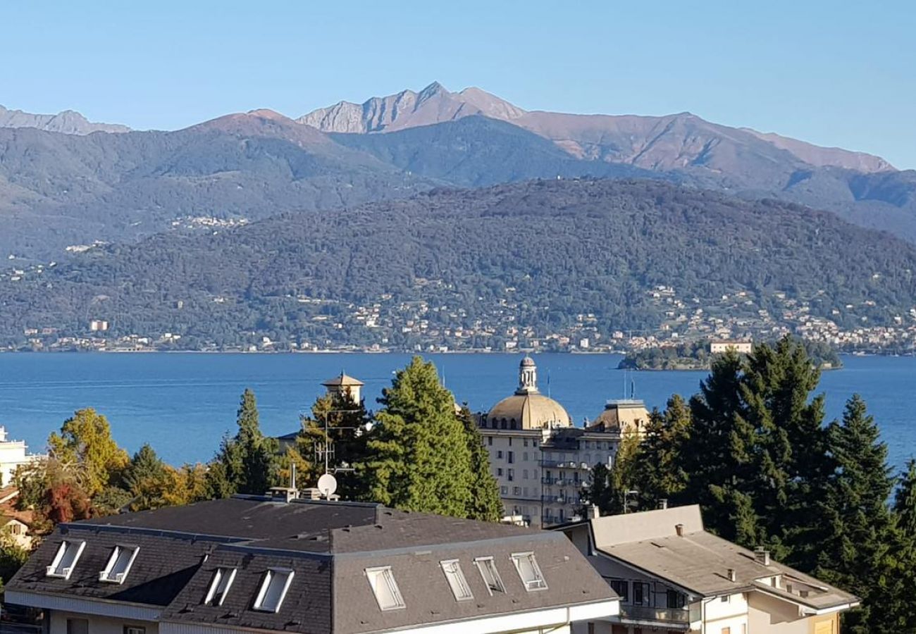 Ferienwohnung in Stresa - Terrace Lake View apt. in Stresa with  lake view