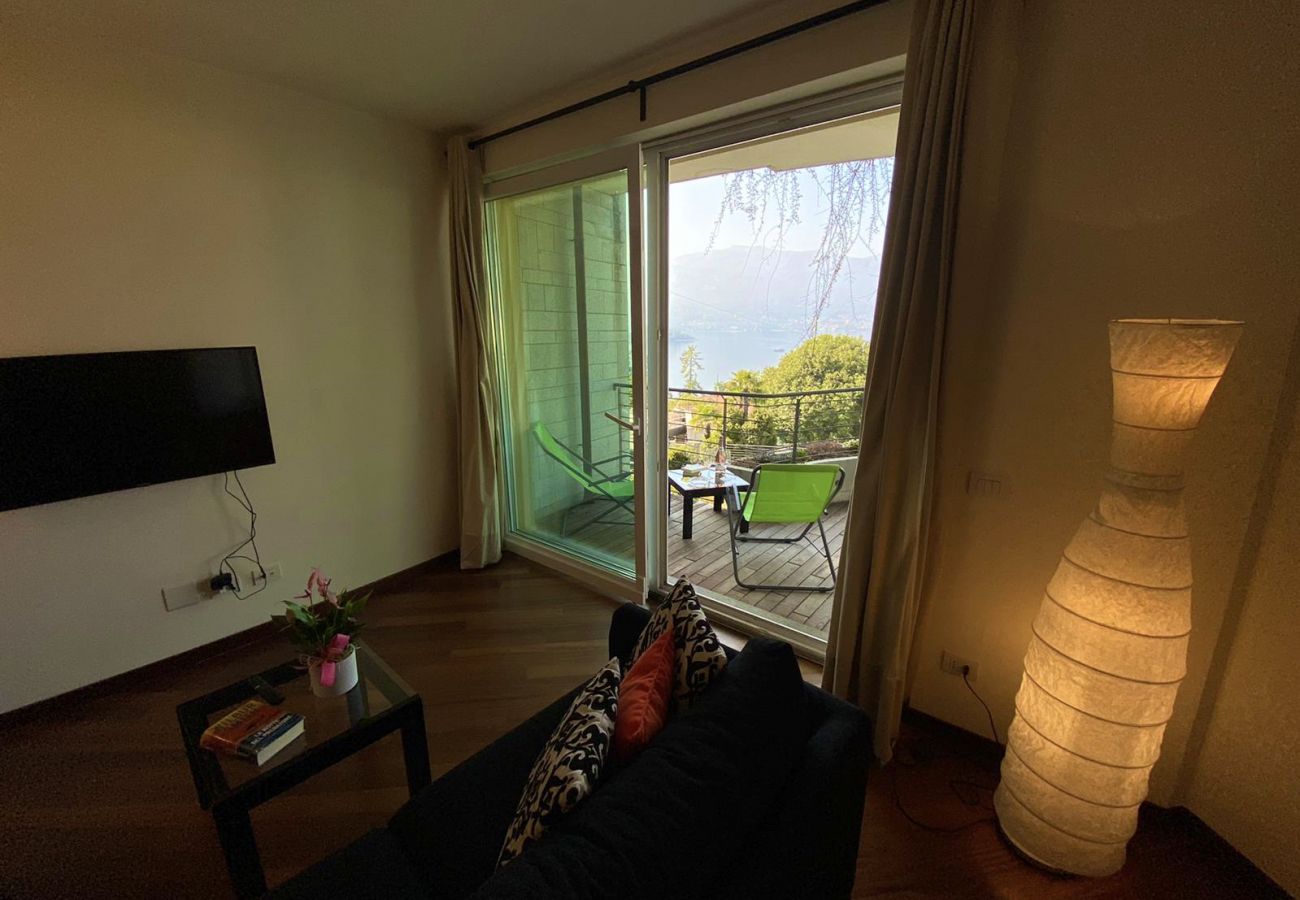Ferienwohnung in Verbania - Emma apartment with terrace lake view in Verbania