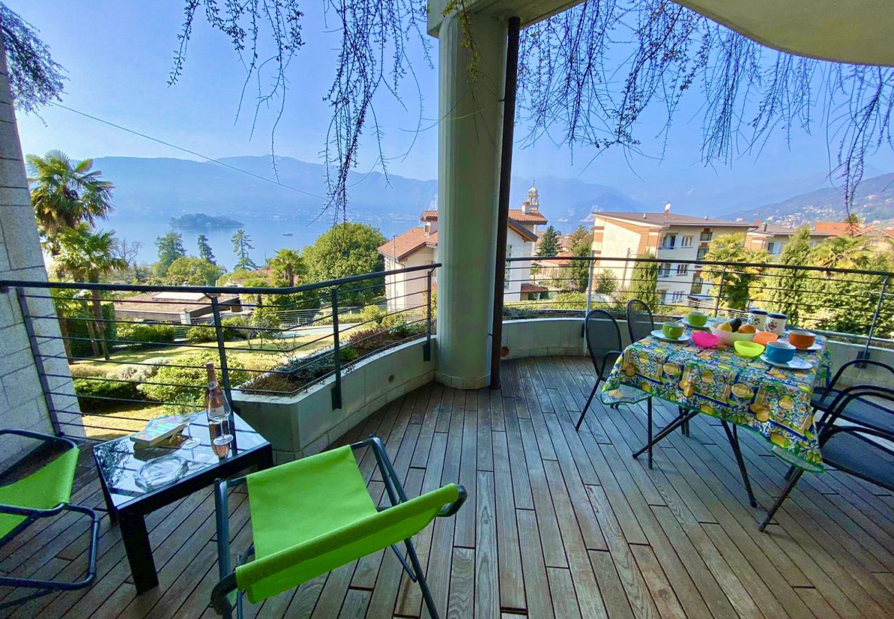 Ferienwohnung in Verbania - Emma apartment with terrace lake view in Verbania