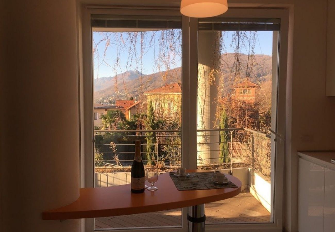 Wohnung in Verbania - Emma apartment with lake view and terrace in Verba