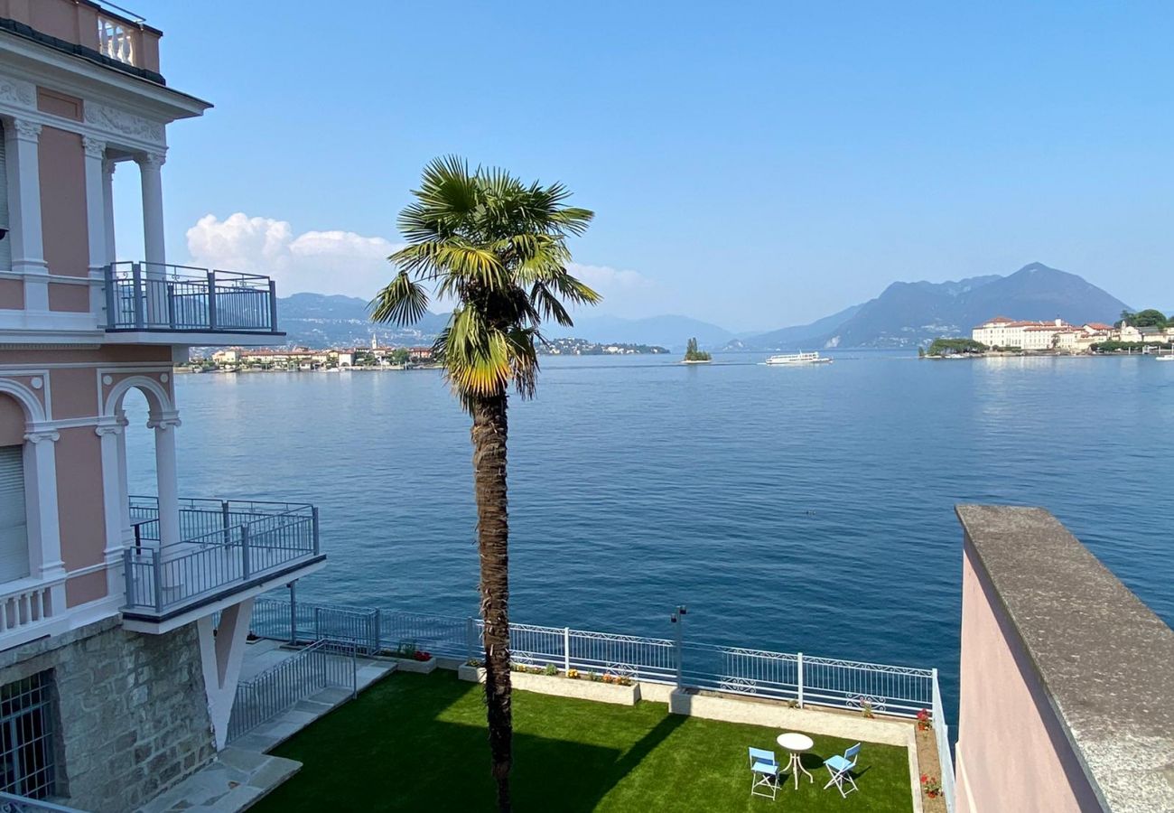 Ferienwohnung in Baveno - Butterfly apartment with lake view in Baveno
