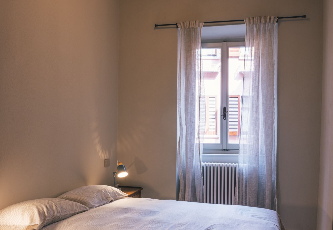 Ferienwohnung in Mergozzo - Elide B tastefully furnished apartment lakefront