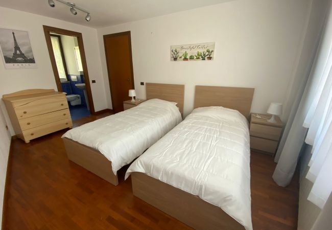 Ferienwohnung in Stresa - Stresa Centro modern apartment in the center of St