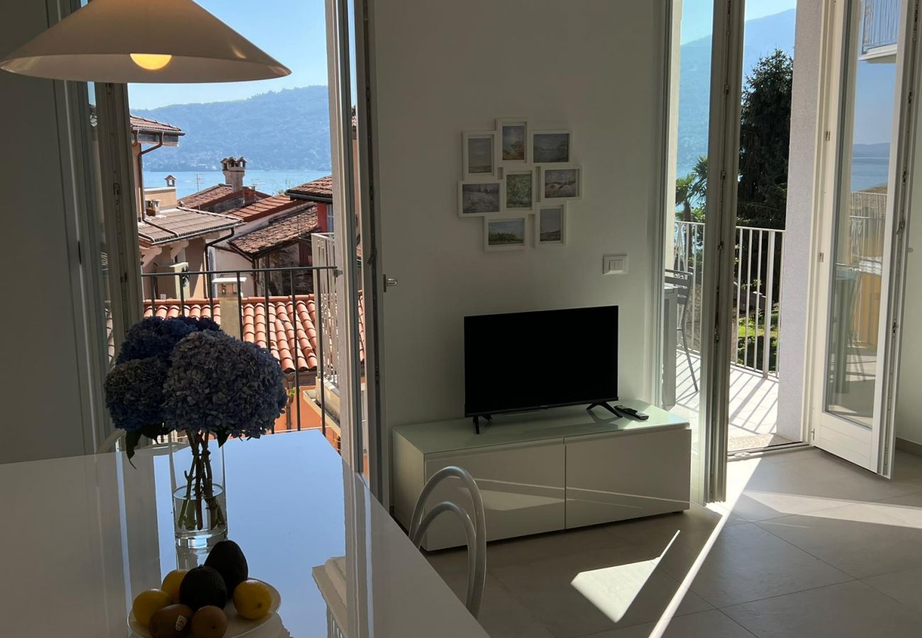 Ferienwohnung in Verbania - Lago Azzurro modern aparment with lake view and ba