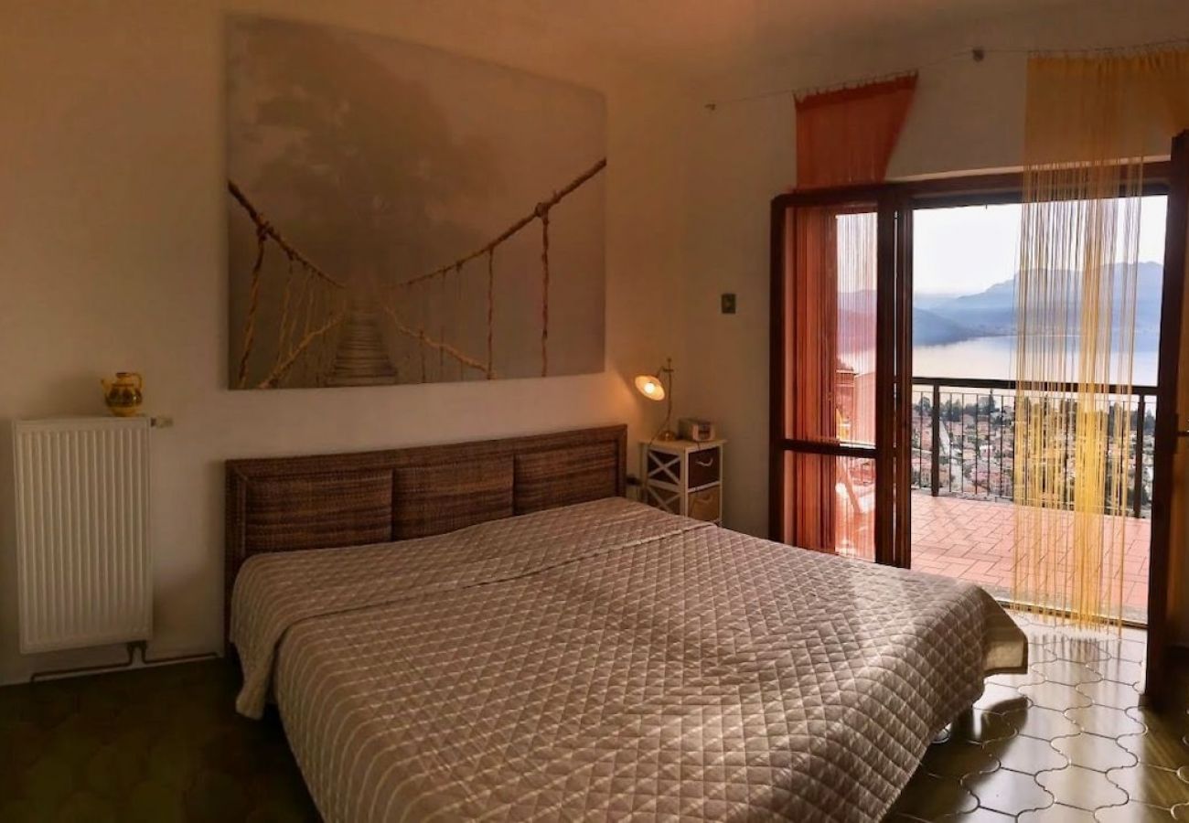 Apartment in Maccagno con Pino e Veddasca - Pandora 1 apartment in residence with pool and lak