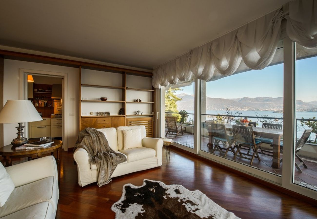 Apartment in Stresa - Sana luxury apartment in Stresa with amazing lake