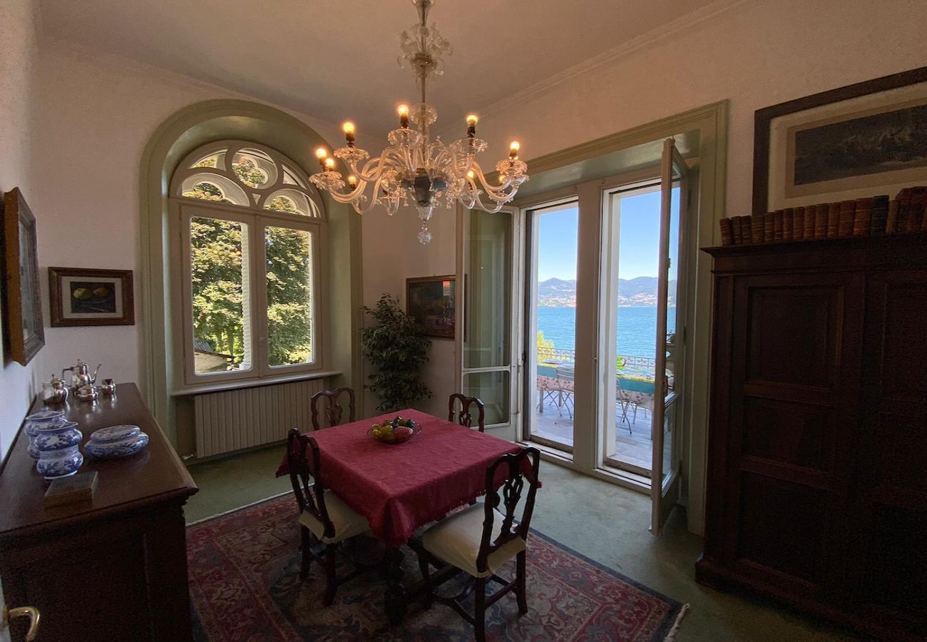 Apartment in Stresa - Liberty apartment on the lake with beach near the