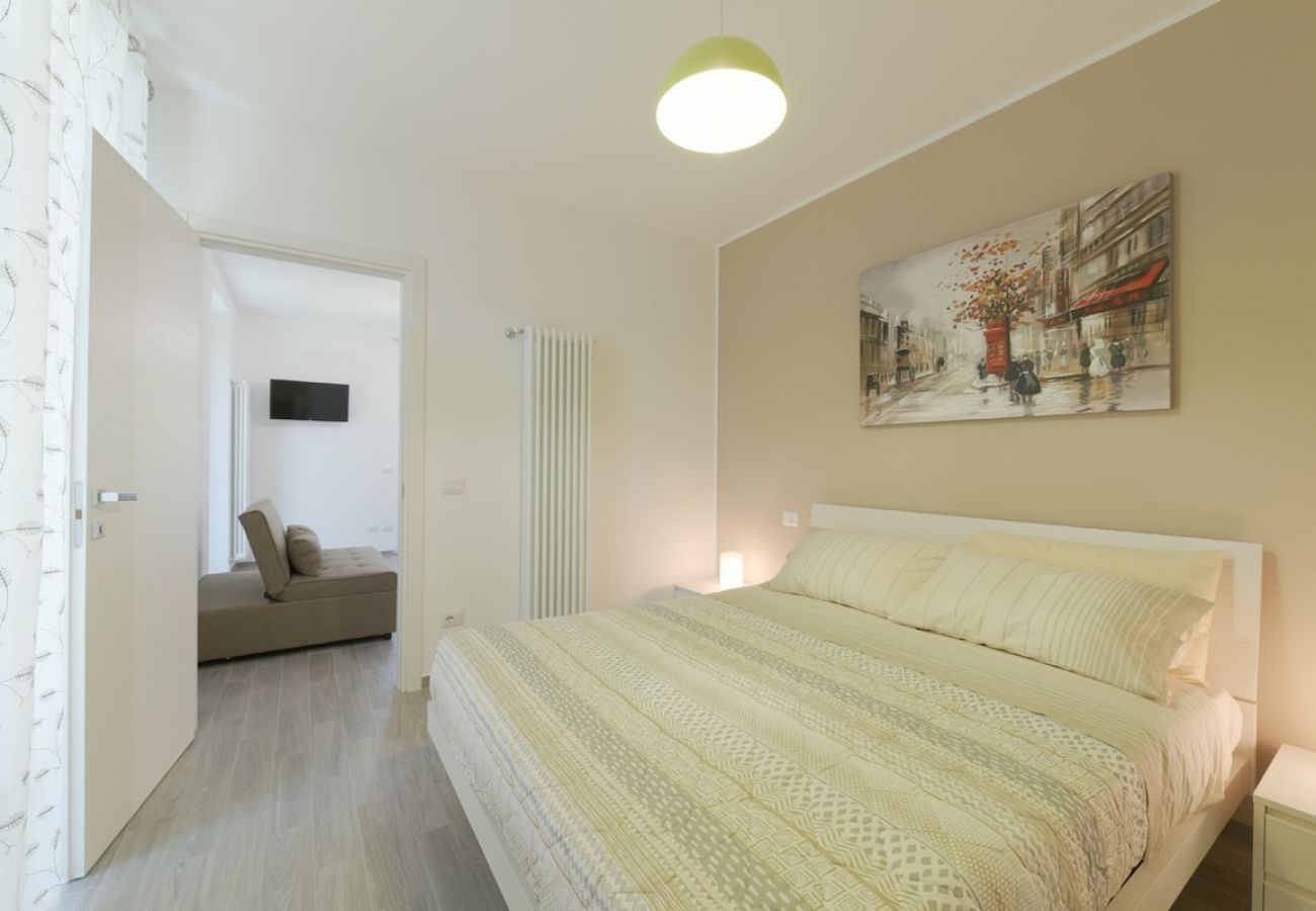 Apartment in Baveno - Sunflower apartment 1 with terrace in Baveno city