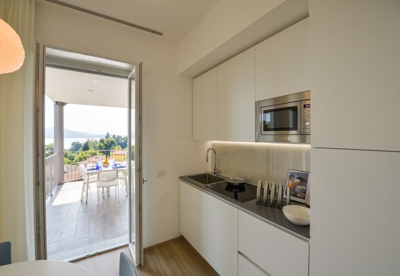 Apartment in Baveno - The View - Sky: design apartment with terrace, lak