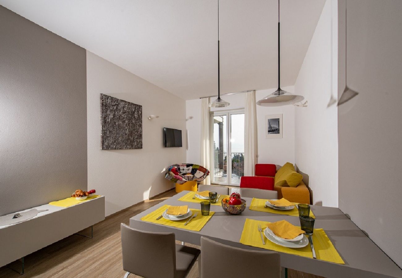 Apartment in Baveno - The View - Wind: design apartment with terrace, la