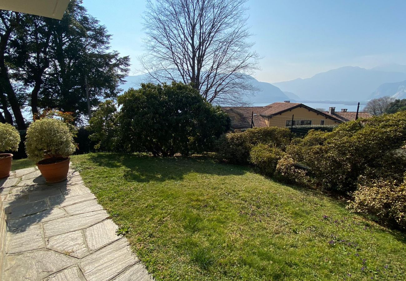 Apartment in Verbania - Ines apartment in villa with garden and small pool