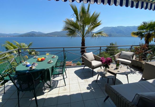 Villa/Dettached house in Oggebbio - Diana villa with garden and lake view in Oggebbio