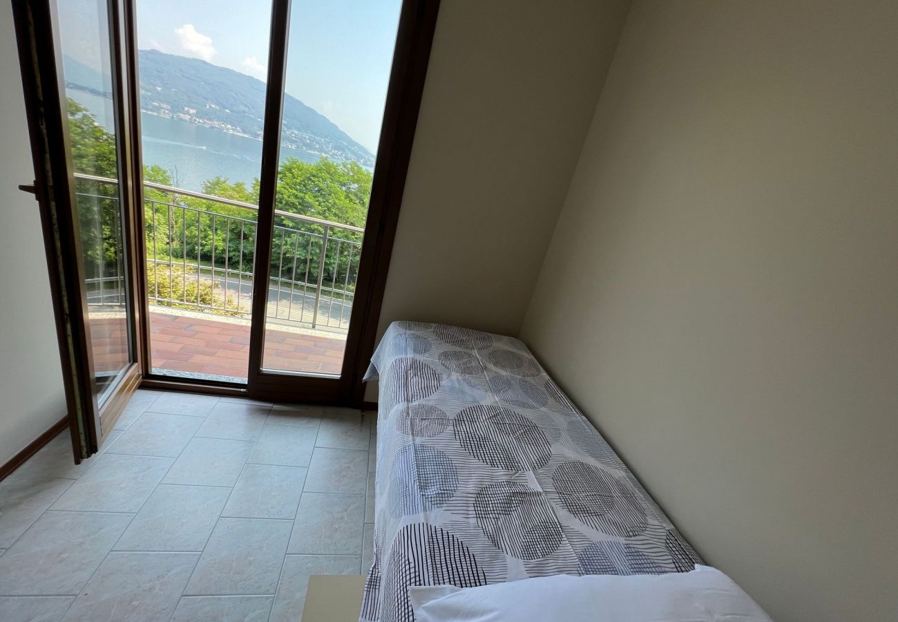 House in Baveno - Ortensia house with lake view and garden in Baveno
