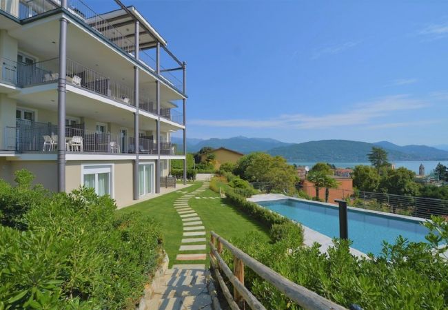  à Baveno - The View-Sky: design apt. with terrace lake view