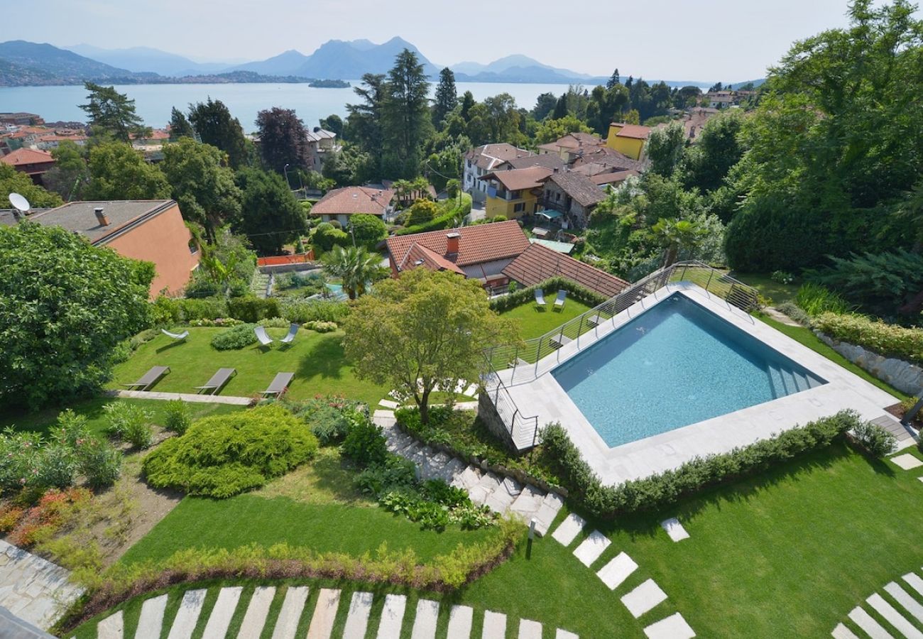 Appartement à Baveno - The View-Sky: design apt. with terrace lake view