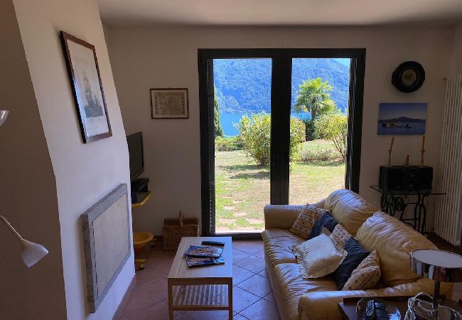 Appartement à Ghiffa - St  Maurice smile lake view apartment with pool