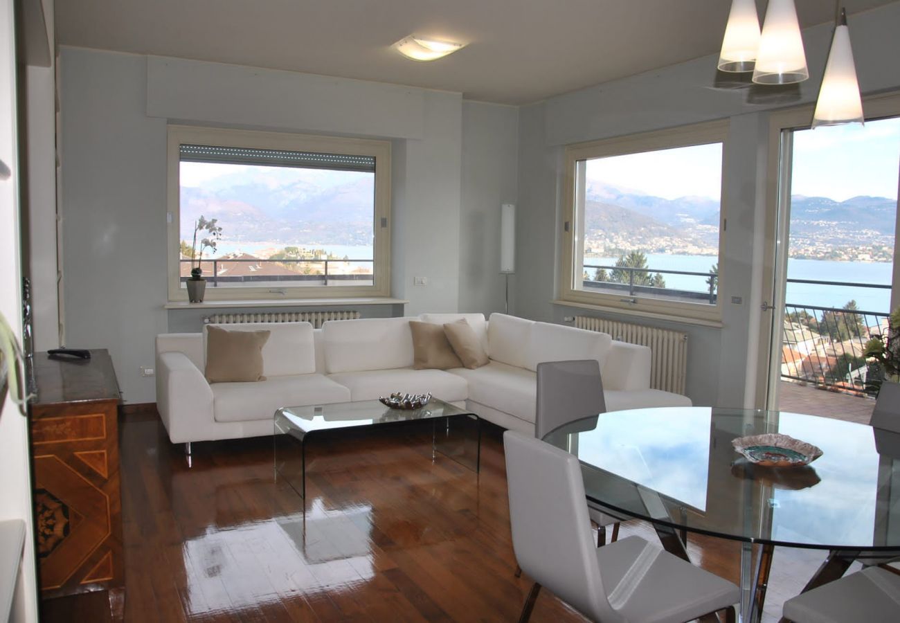 Appartement à Stresa - Terrace Lake View apt. in Stresa with  lake view